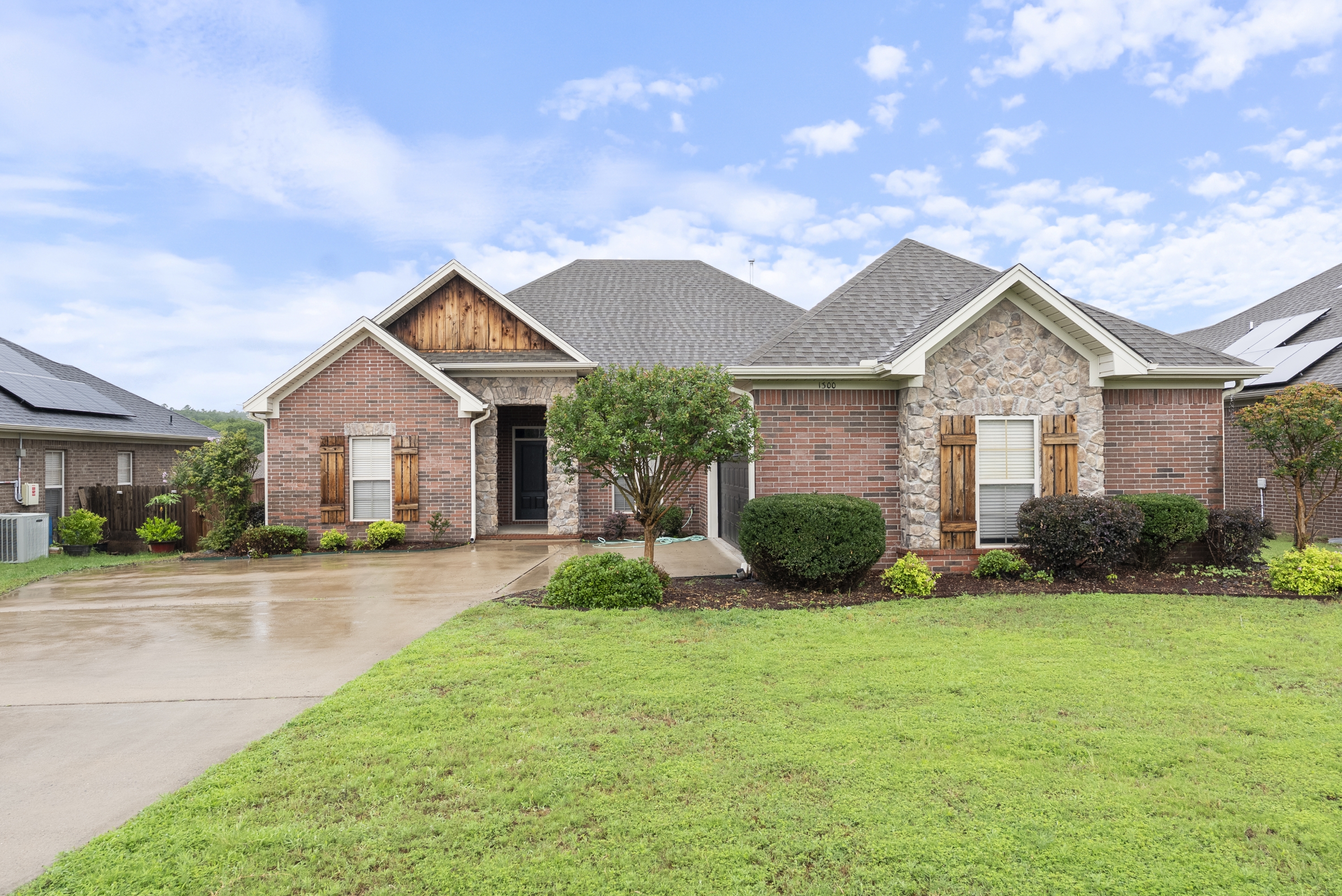 1300 Edge Valley Drive North